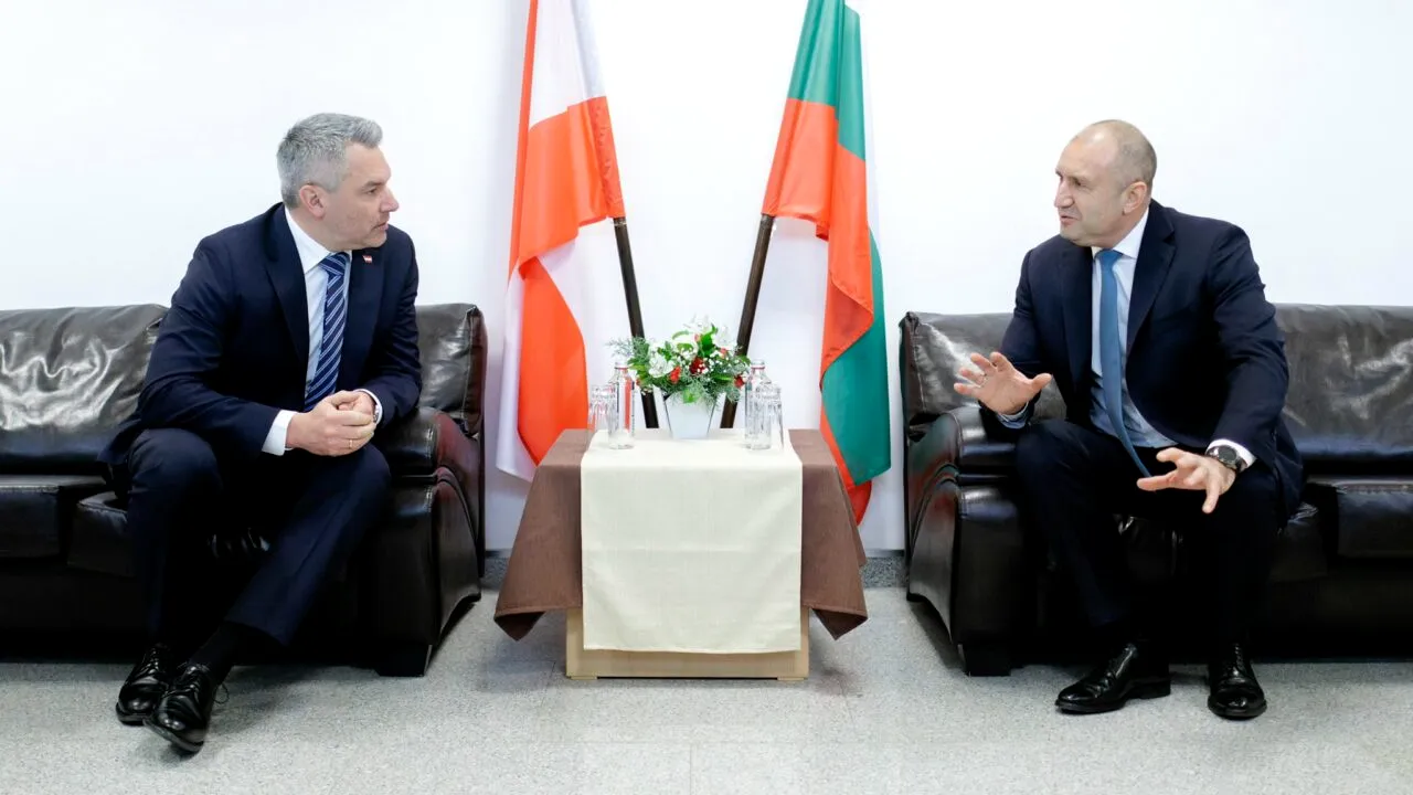 Cancelarul Austriei, vizită în Bulgaria. Ce promisiune face Karl Nehammer, după ce a închis ușa Schengen