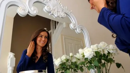 De la chelneriță la ducesă. Cum i s-a schimbat viața unei mame după ce a fost confundată pe stradă cu Kate Middleton