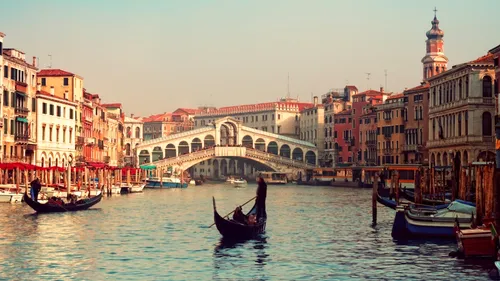 Italia a interzis oficial accesul navelor de croazieră în Veneția