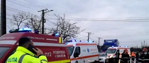 ACCIDENT grav în Cluj-Napoca. Ambulanță cu pacientă la bord, lovită de un autoturism și proiectată într-un autobuz care venea din contrasens