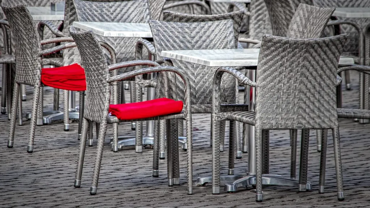 ANUNȚ. Proprietarii teraselor de pe domeniul public, scutiţi de taxe în perioada stării de urgenţă