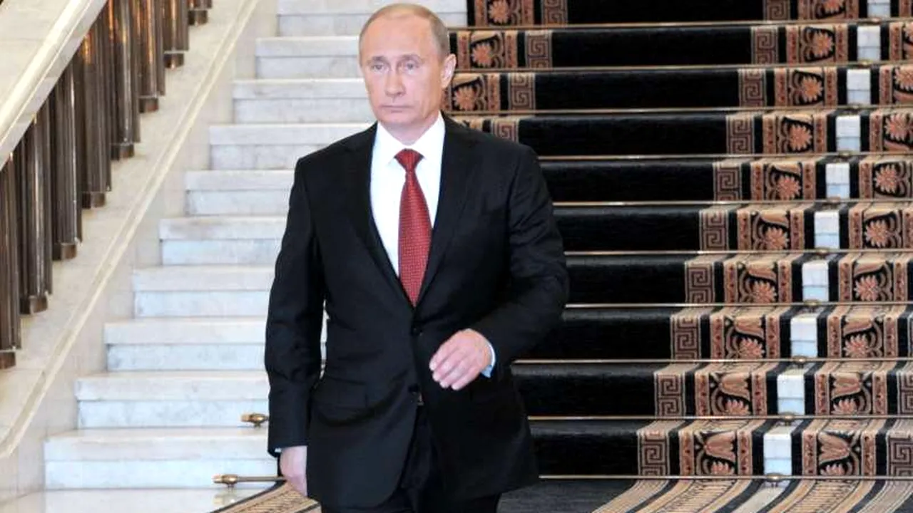 Vladimir Putin se întâlnește astăzi cu Angela Merkel și cu Francois Hollande. Ce au de vorbit cei trei lideri europeni