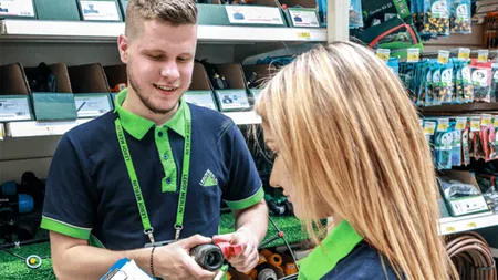 Salarii bricolaj 2026 | Cât câștigă angajații de la Dedeman, Leroy Merlin și Hornbach. Cine plătește mai bine?