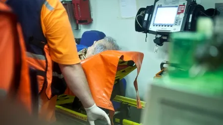 ADRIAN NĂSTASE- tentativă de SINUCIDERE. Fostul premier are o plagă aproape de vena jugulară, produsă cu o armă de foc