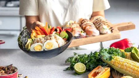 Ce să gătești pe caniculă și cum scapi de căldura din bucătărie. Cele mai eficiente TRUCURI