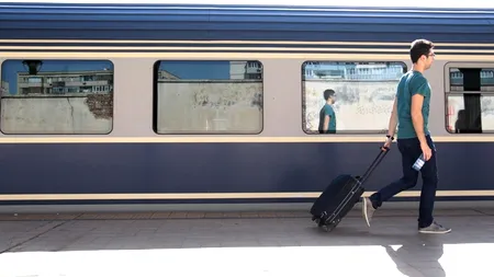 Trei adolescenți au fost electrocutați după ce s-au urcat pe un vagon în Gara Craiova