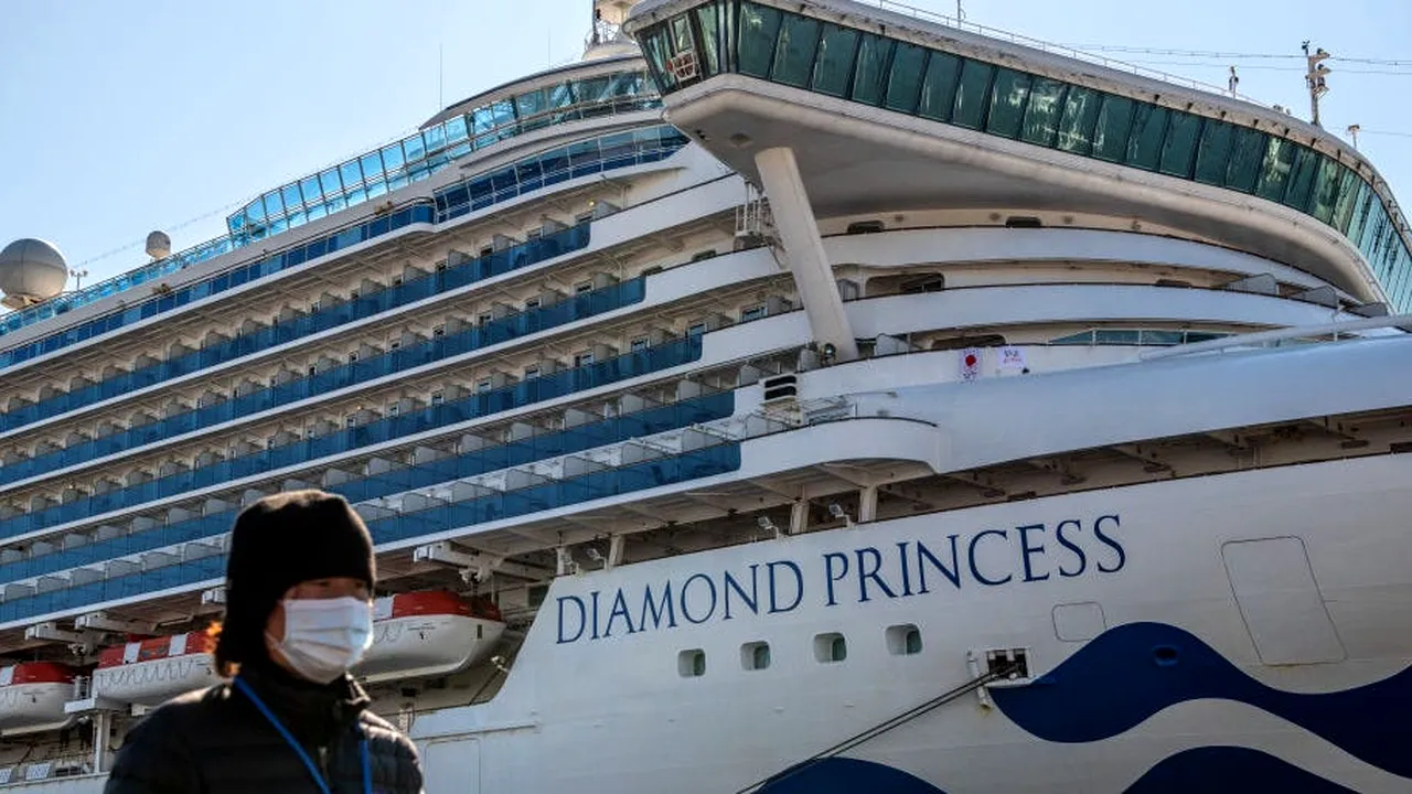 Croaziera groazei. Coronavirusul face ravagii pe Diamond Princess, unde sunt și 17 români