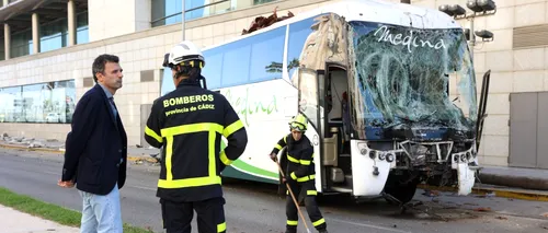 TRAGEDIE în Spania: Trei persoane au murit după ce un autocar a scăpat de sub control