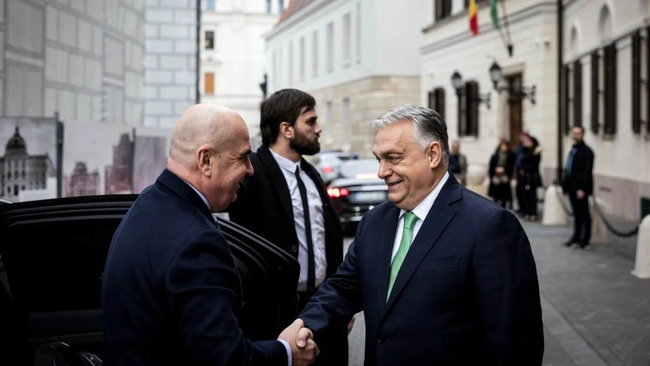 Bolojan a discutat cu Viktor Orban despre dezvoltarea sectorului energetic între România și Ungaria
