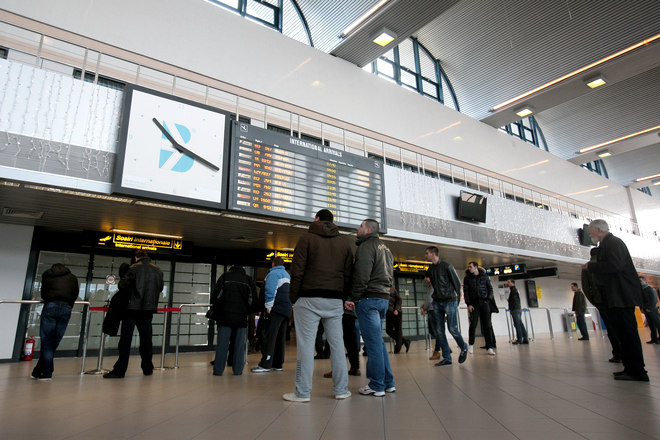 Aeroportul din Cluj se confruntă cu probleme de INFRASTRUCTURĂ