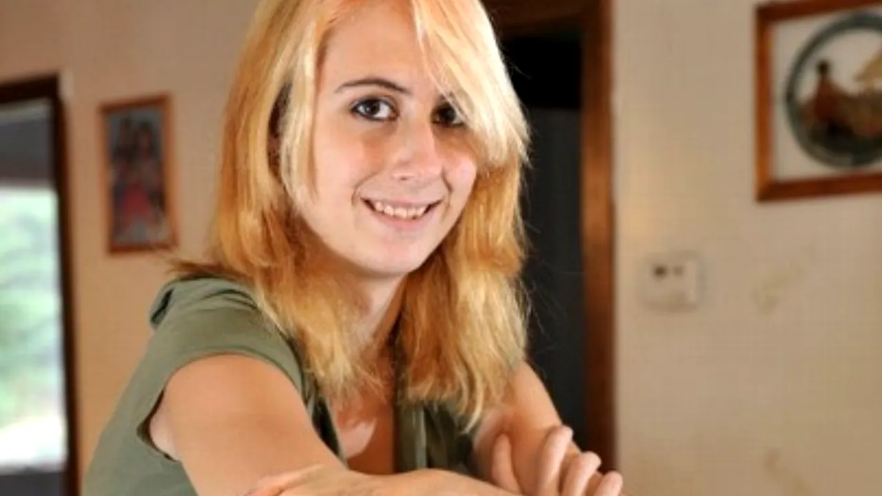 VIDEO. Glumele proaste ale colegilor de liceu au determinat-o să se gândească la sinucidere. Ulterior, a găsit o modalitate de a se răzbuna