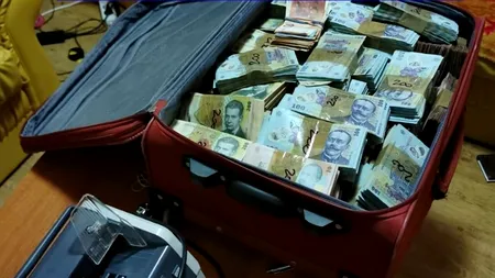 Ce a făcut o tânără de 31 de ani, după ce a găsit sâmbătă 10.000 de lei, pe jos, în zona Pieței din Botoșani