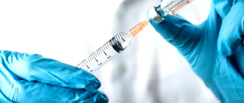 Câte persoane s-au vaccinat anti-COVID-19 în România, din 27 decembrie și până acum. Numărul de efecte adverse înregistrate