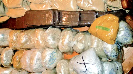 MARIJUANA DE 3,6 MILIOANE DE DOLARI, descoperită plutind în Oceanul Pacific