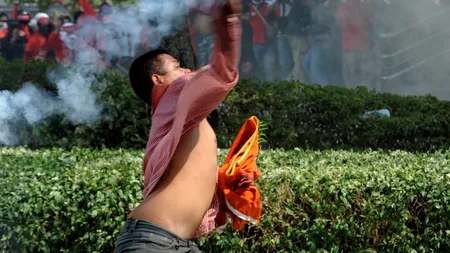 Un japonez a atacat cu grenade fumigene consulatul Chinei din Fukuoka