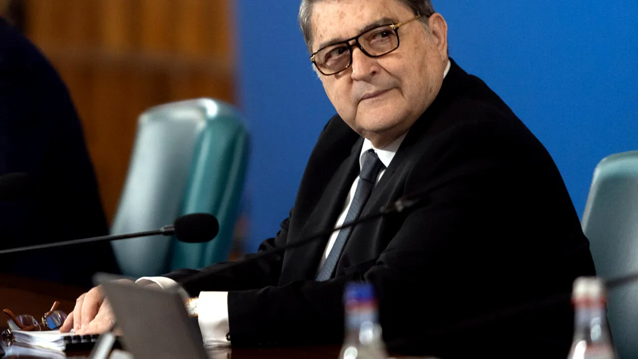 Emil Hurezeanu: „Nu am urmărit felul în care a făcut şi rău George Soros şi fundaţiile lui. După câte ştiu eu, în general a făcut bine”