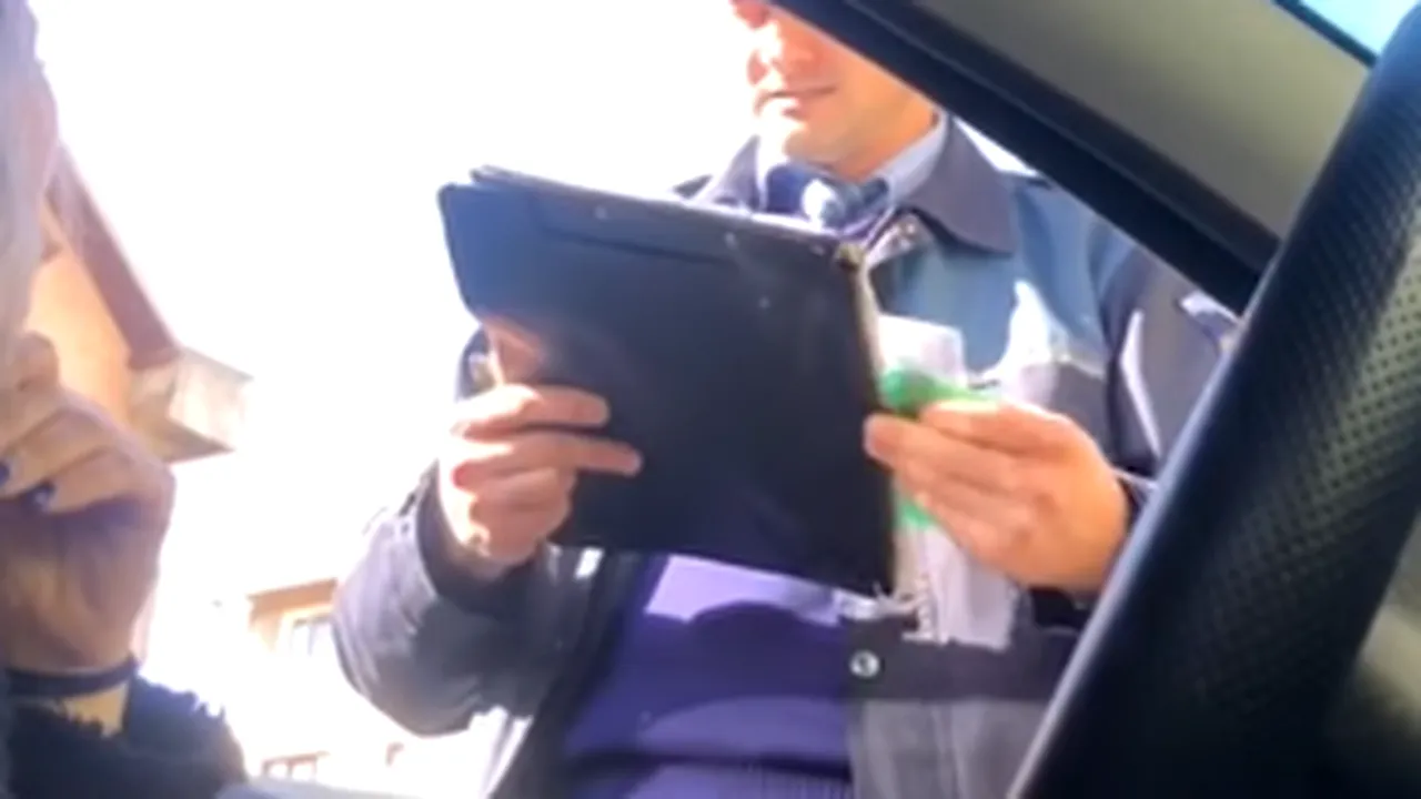 Femeie amendată în trafic de fostul soț. Îl acuză că se folosește de profesia d epolițist pentru a se răzbuna