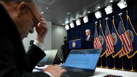 Fed menține nivelul DOBÂNZII de referință în SUA, evitând relaxarea politicii monetare, în contextul incertitudinii generate de Trump