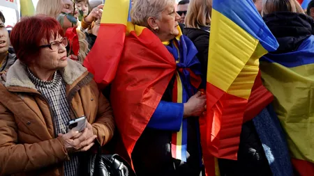 Jandarmeria Bucureşti a taxat INCIDENTELE de la mitingul din Parcul Carol I. Lansatorii dronei au fost amendați