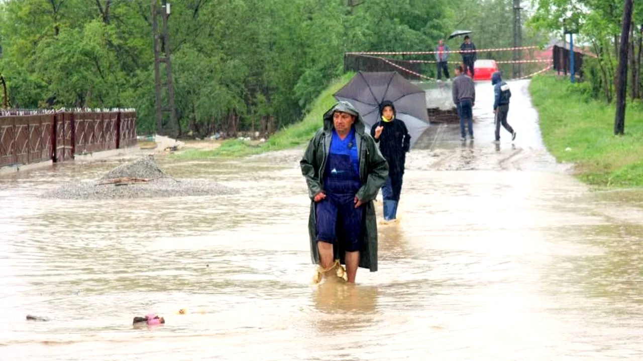 După ei, potopul. Protest împotriva angajaților de la Ape veniți să ridice diguri. Primar: 