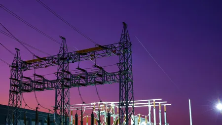 Facturile la curent s-ar putea DUBLA de anul viitor pentru o categorie de români. Cine este vizat și ce spun autoritățile