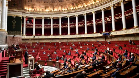 Comisia pentru Libertăți din Franța: Certificatul Covid-19, o formă de control al identităţii