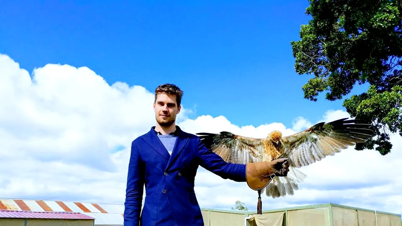 Din vagabond care dormea sub pod, la milionar la doar 21 de ani / Tânărul a oferit top 5 sfaturi pentru a avea succes - FOTO 