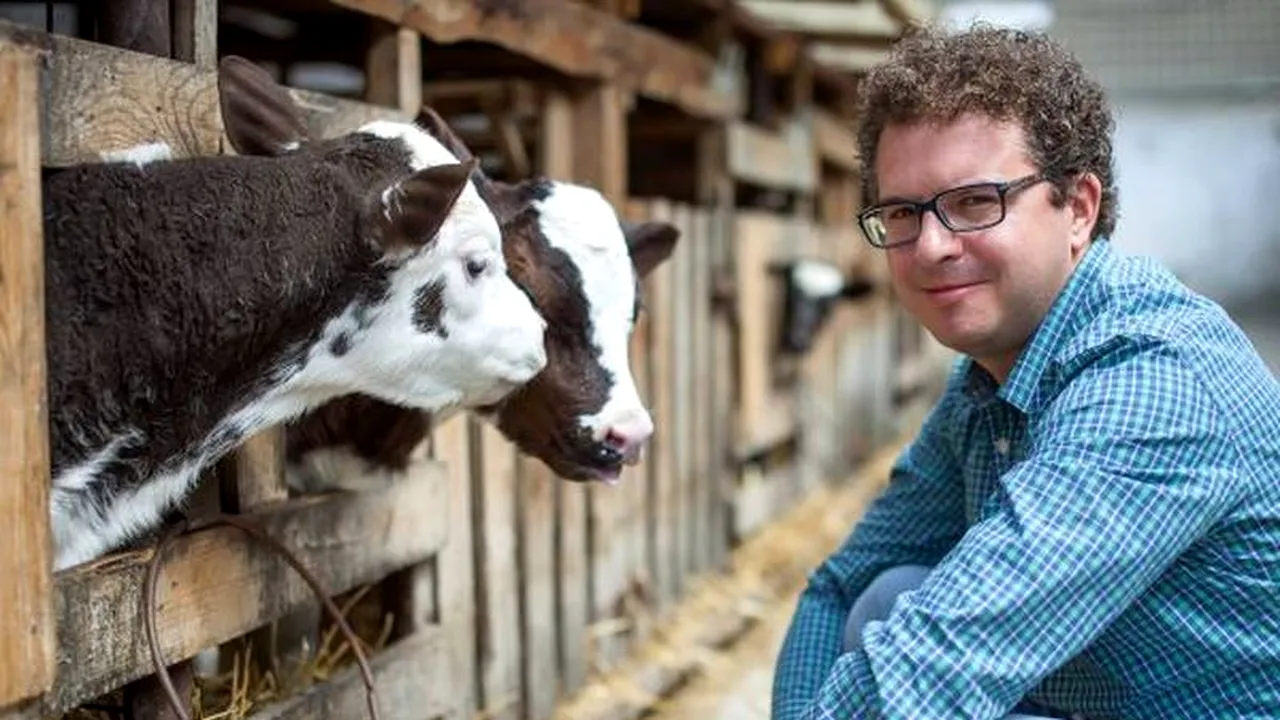 Fermierul care livrează brânză românilor plecați în străinătate: 