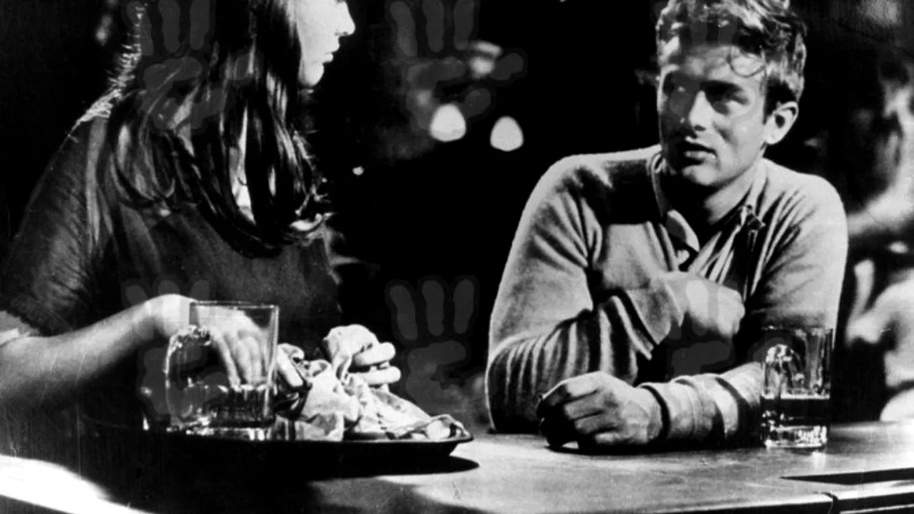 James Dean revine pe ecrane. Folosirea imaginii artiștilor după moarte, în variantă digitală, trezește controverse