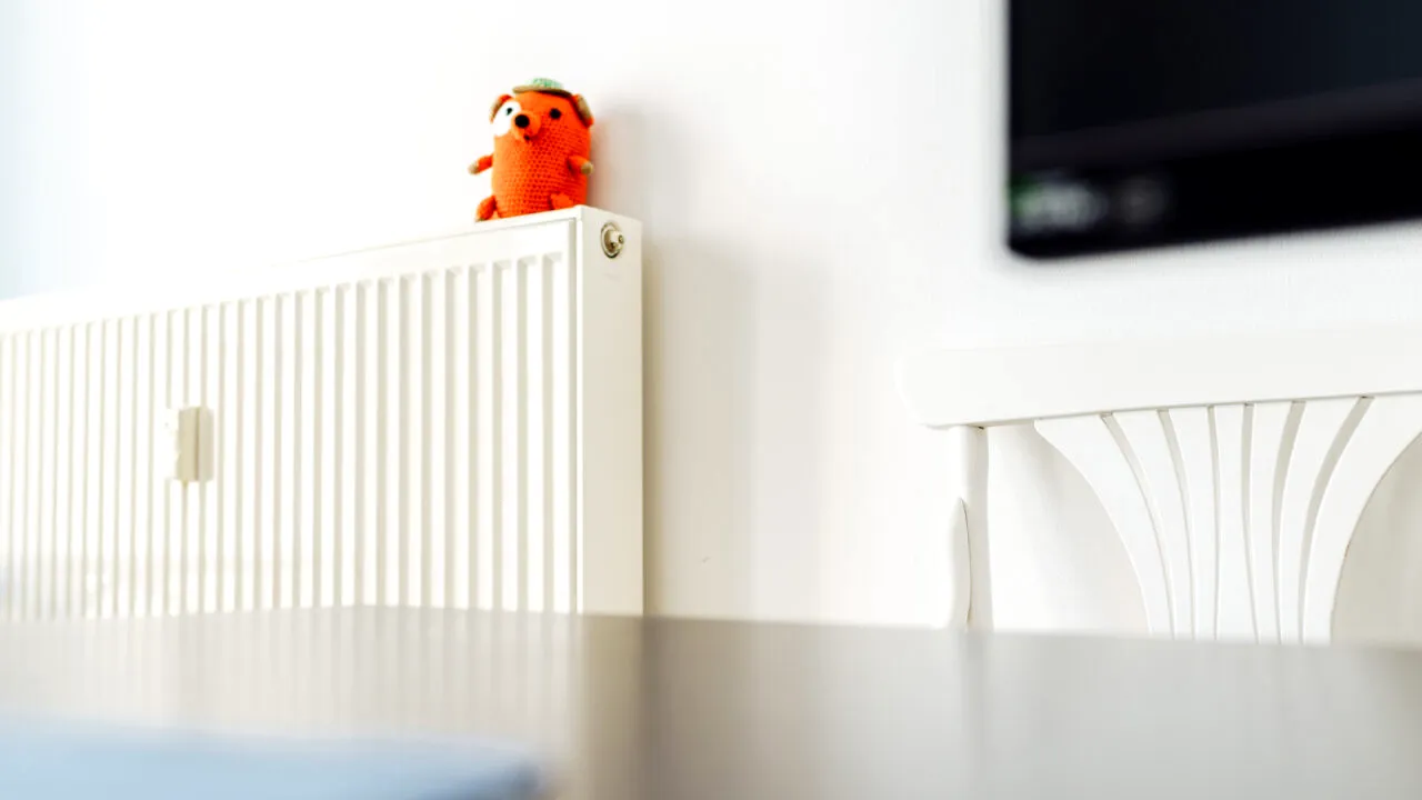 Cum să reduci factura la energie electrică. Ce trebuie să faci dacă ai centrală de apartament