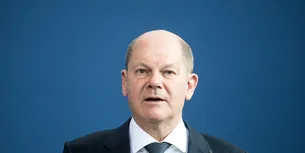 Olaf Scholz spune că Deutsche Bank nu va avea aceeași soartă precum Credit Suise: „Nu există niciun motiv să fii îngrijorat de asta”