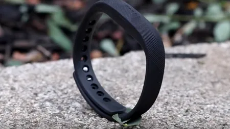 Cum a fost prins un CRIMINAL de 90 de ani cu ajutorul unei BRĂȚĂRI de fitness Fitbit