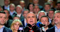 PNL a decis ca oricine merge în Guvernul Veștea sau votează învestirea lui să fie exclus din partid. Votul: 37 pentru, 17 împotrivă, 2 abțineri