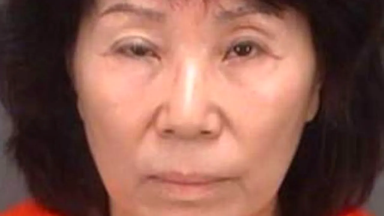 Un nou caz Florida Woman: O femeie a scuipat peste înghețata din frigiderele unui magazin „rival