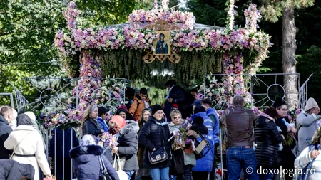 Drumul CREDINȚEI, a cincea zi la Iași. Aproape 120.000 de pelerini au trecut pe la racla Sfintei Parascheva / Peste 10.000 de persoane sunt la rând