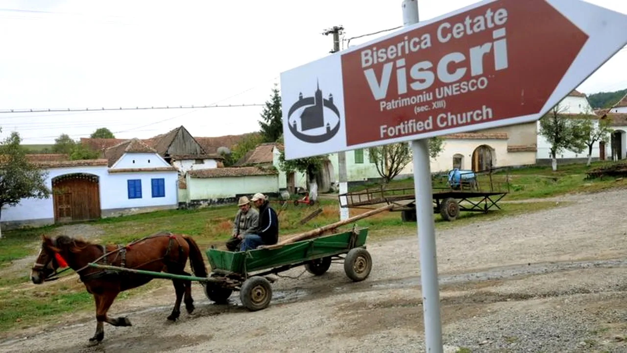 BBC: ”Turiștii români perturbă viata satului Viscri, iubit de prințul Charles”. Localnic: ”Nici măcar nu putem deschide ferestrele”