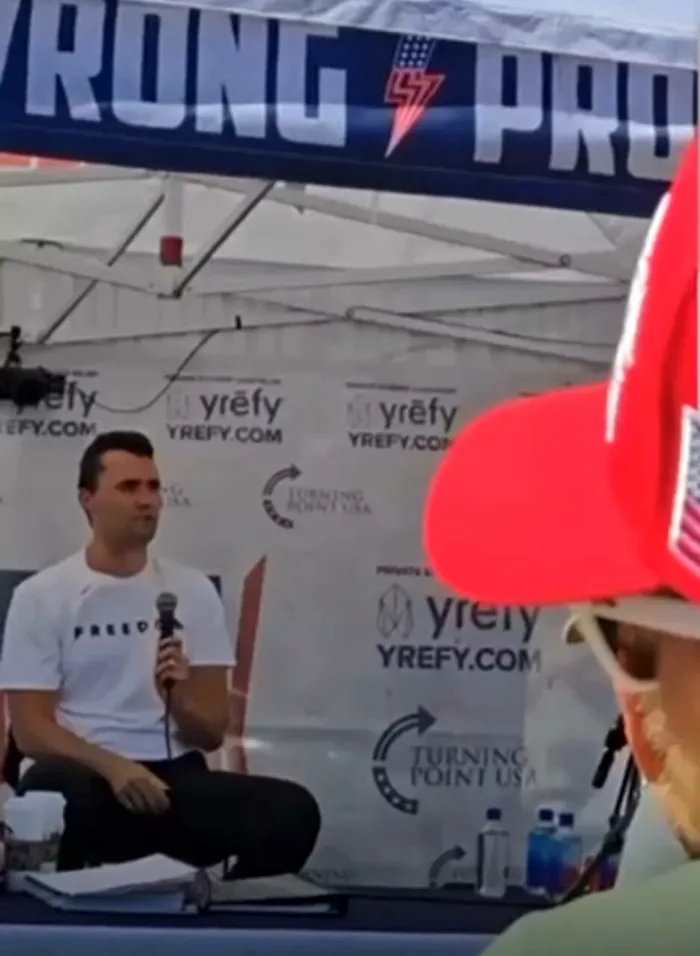 Charlie Kirk se afla la un eveniment în Utah