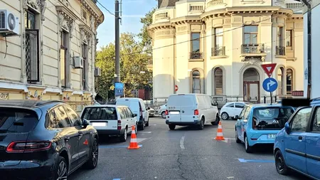 Este LEGAL să parchezi mașina jumătate pe trotuar?