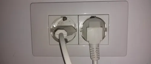 APARATUL electrocasnic care nu trebuie să stea în priză noaptea. Trebuie scos neapărat