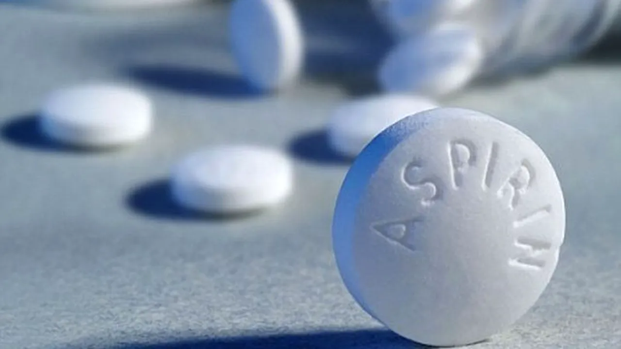 Aspirina reduce cu 50% riscul de cancer colorectal doar în anumite cazuri