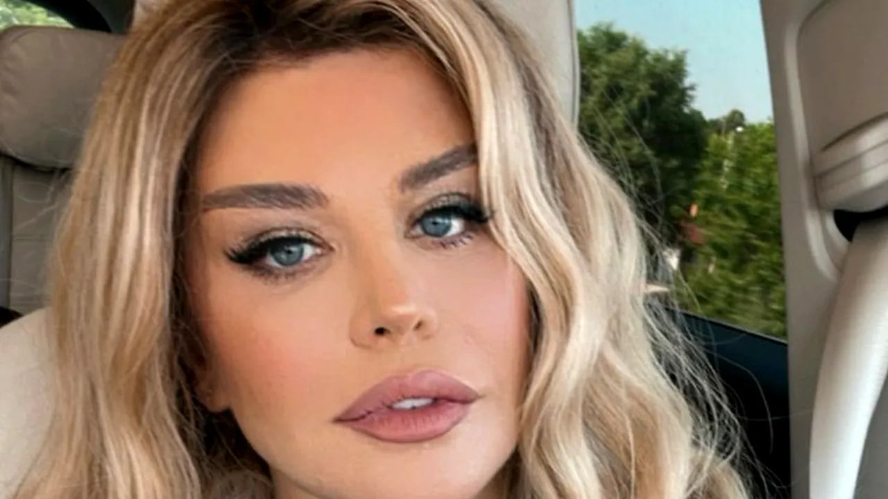 FOTO & VIDEO/ Cele mai frumoase imagini cu Elena, fiica Loredanei Groza. Are 25 de ani și e superbă!