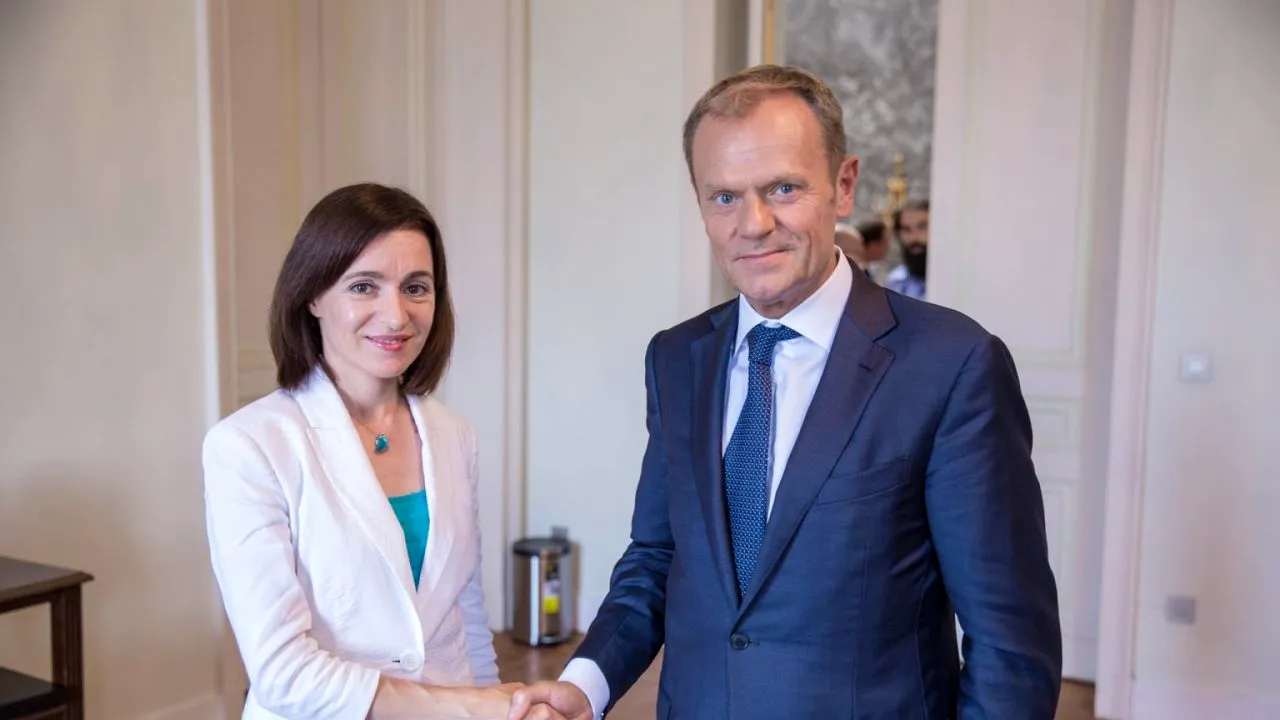 Donald Tusk, mesaj de susținere în limba română pentru partidul Maiei Sandu