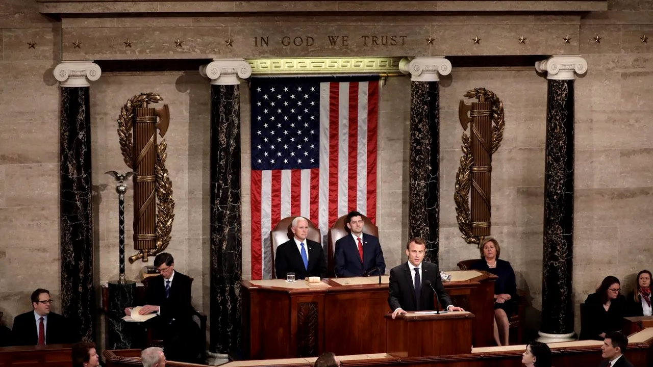 Cum e să conduci o țară care produce o sută douăzeci de sortimente de brânză
