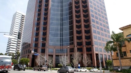 Oficiul consular al României la Los Angeles îşi suspendă temporar activitatea. Sediul a fost evacuat din cauza INCENDIILOR. Soluțiile pentru urgențe