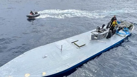 Un submarin încărcat cu peste șase tone de COCAINĂ a fost interceptat de autoritățile europene. Drogurile veneau din Brazilia