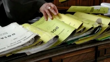 Încă patru persoane acuzate de abuz în serviciu scapă în instanță, deoarece „fapta nu mai este prevăzută de legea penală