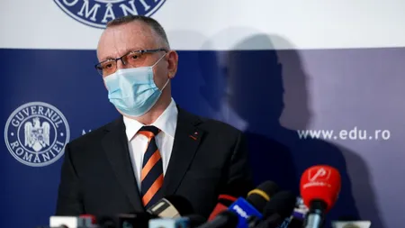 Ministerul Sănătății și cel al Educației, ordin comun privind activitatea școlilor. Cîmpeanu: „Școlile trec în online când cel puţin jumătate din numărul de clase au activitatea fizică suspendată” | VIDEO