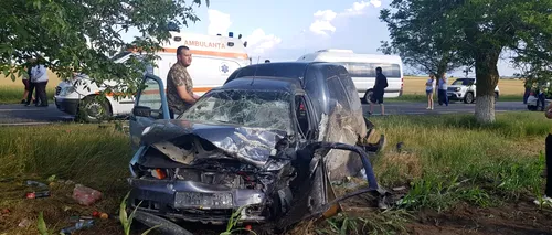 CUMPLIT. Accident produs între Ciocârlia și Cobadin. Două persoane au murit în urma impactului frontal dintre două mașini - FOTO
