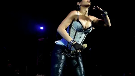 INDUSTRIA HITURILOR - De ce folosește Rihanna din ce în ce mai puține cuvinte în cântecele ei - ANALIZĂ