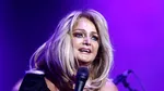 Cântăreața Bonnie Tyler, în stare critică la ATI. Legenda muzicii rock, în comă după o intervenție chirurgicală de urgență